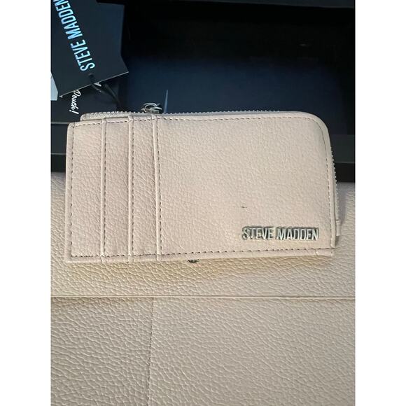 Steve Madden 2 Piece Set Card Case And Travel Pouch - Picture 4 of 6